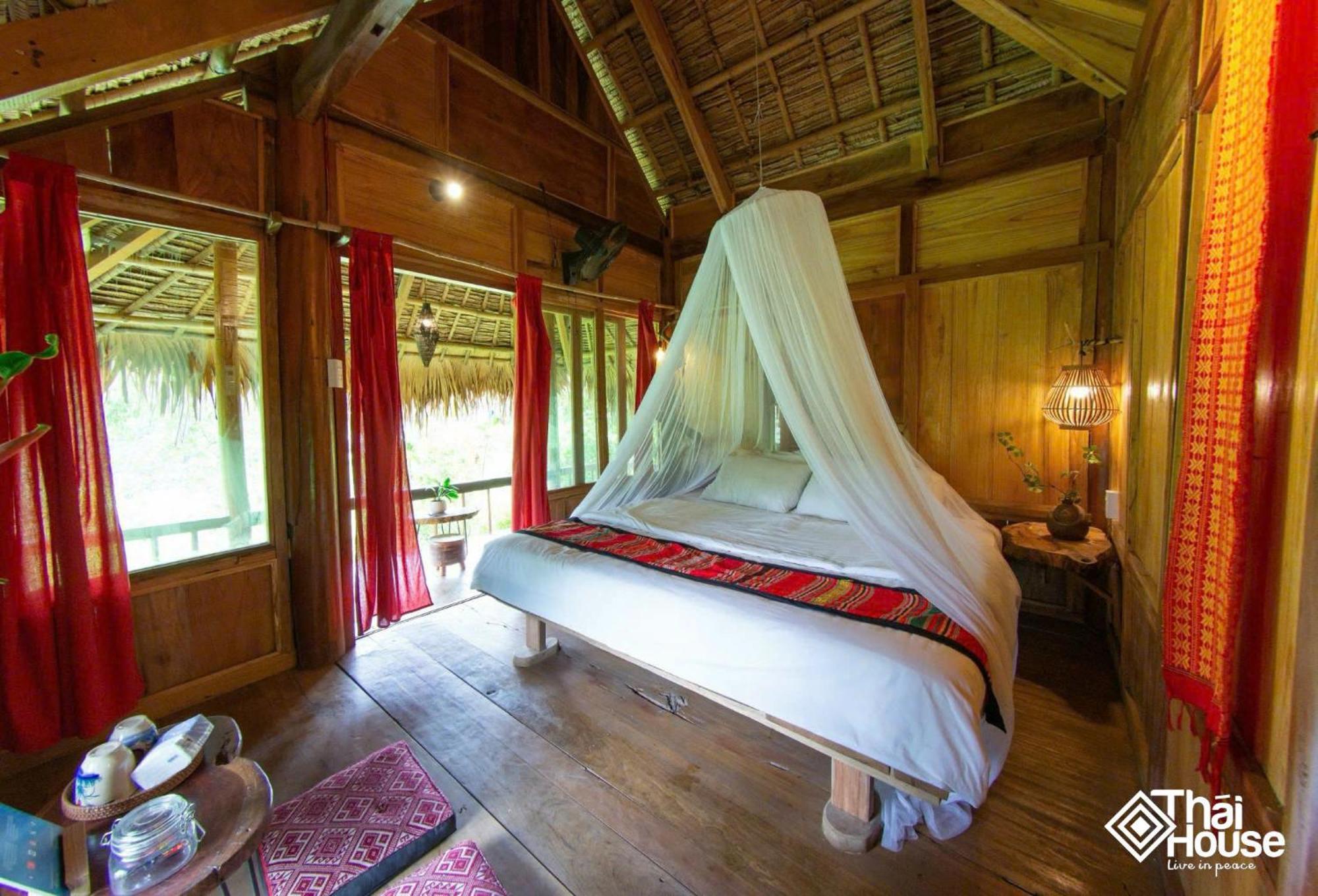 Thai House Pu Luong - Century Old Stilt House With Terrace Views Huong Ba Thuoc Extérieur photo
