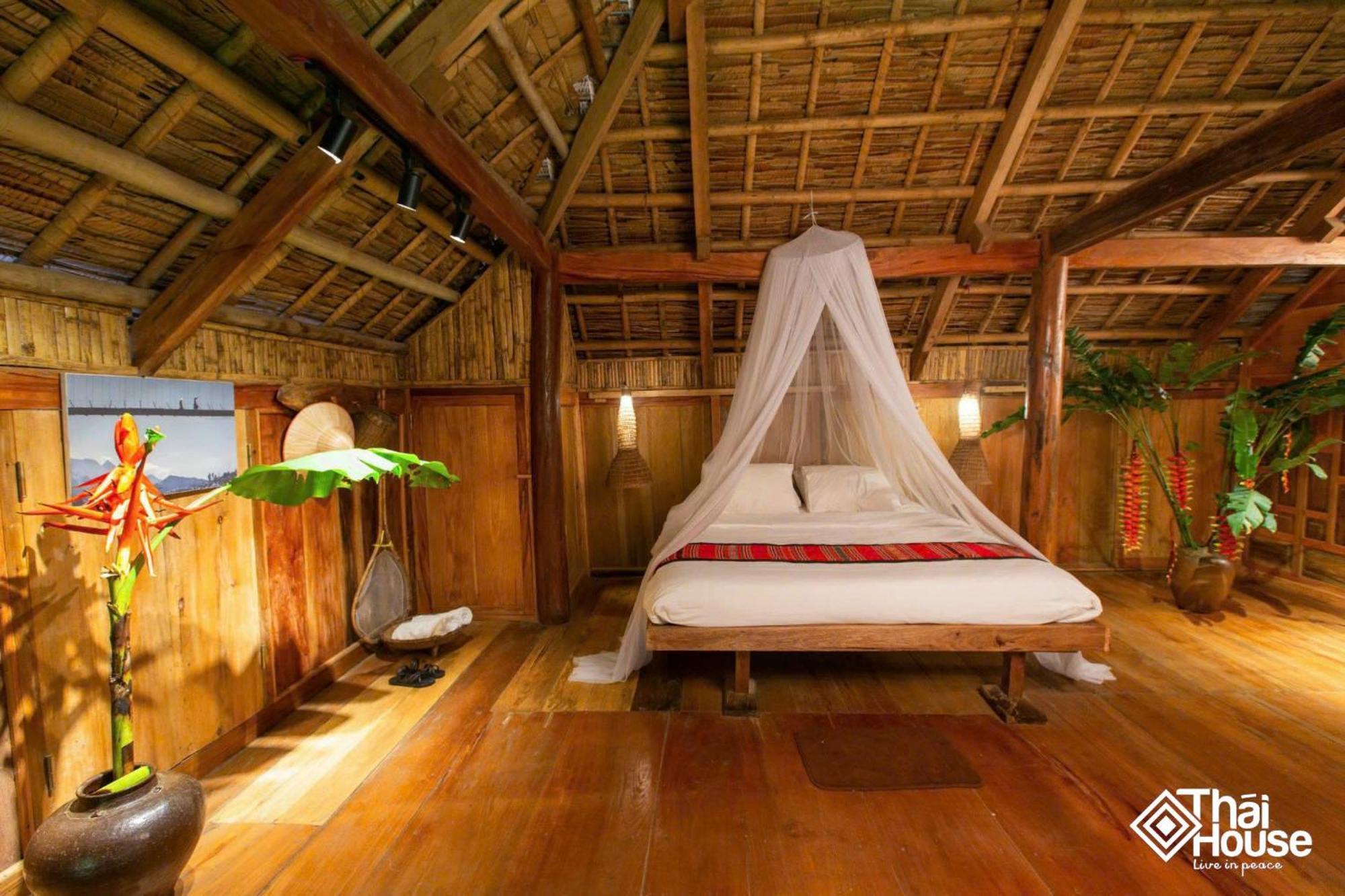 Thai House Pu Luong - Century Old Stilt House With Terrace Views Huong Ba Thuoc Extérieur photo
