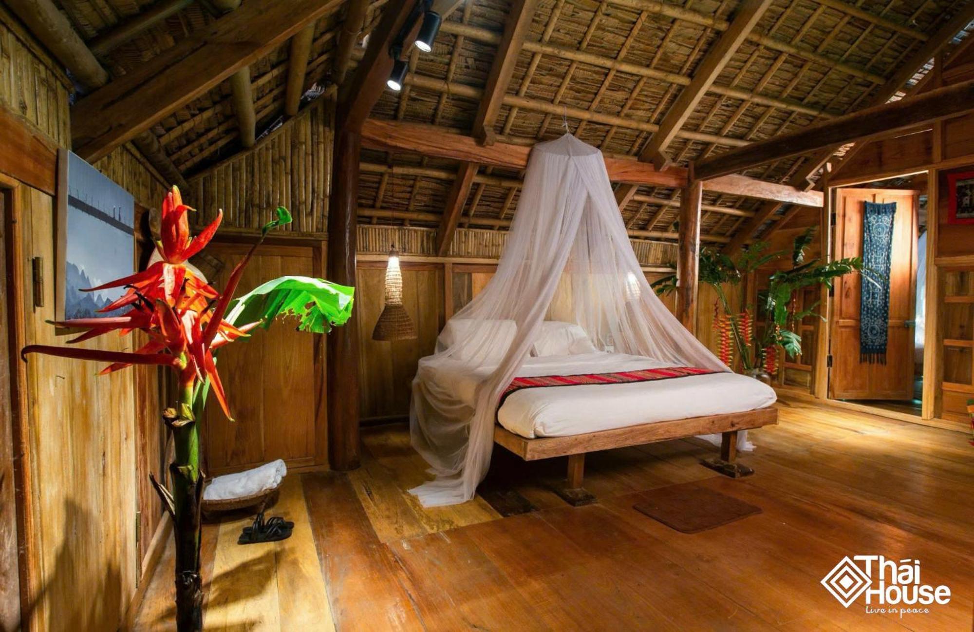 Thai House Pu Luong - Century Old Stilt House With Terrace Views Huong Ba Thuoc Extérieur photo