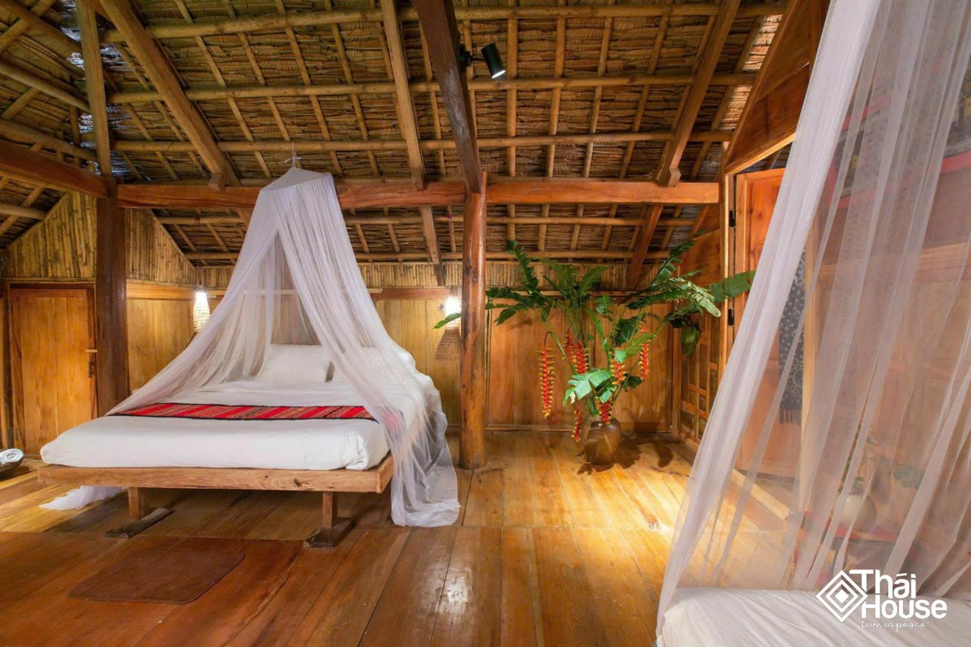 Thai House Pu Luong - Century Old Stilt House With Terrace Views Huong Ba Thuoc Extérieur photo