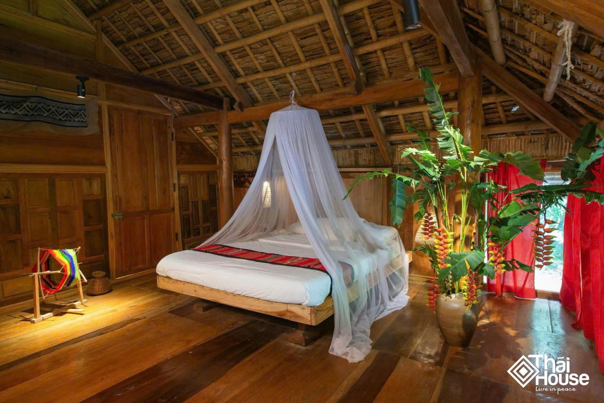 Thai House Pu Luong - Century Old Stilt House With Terrace Views Huong Ba Thuoc Extérieur photo