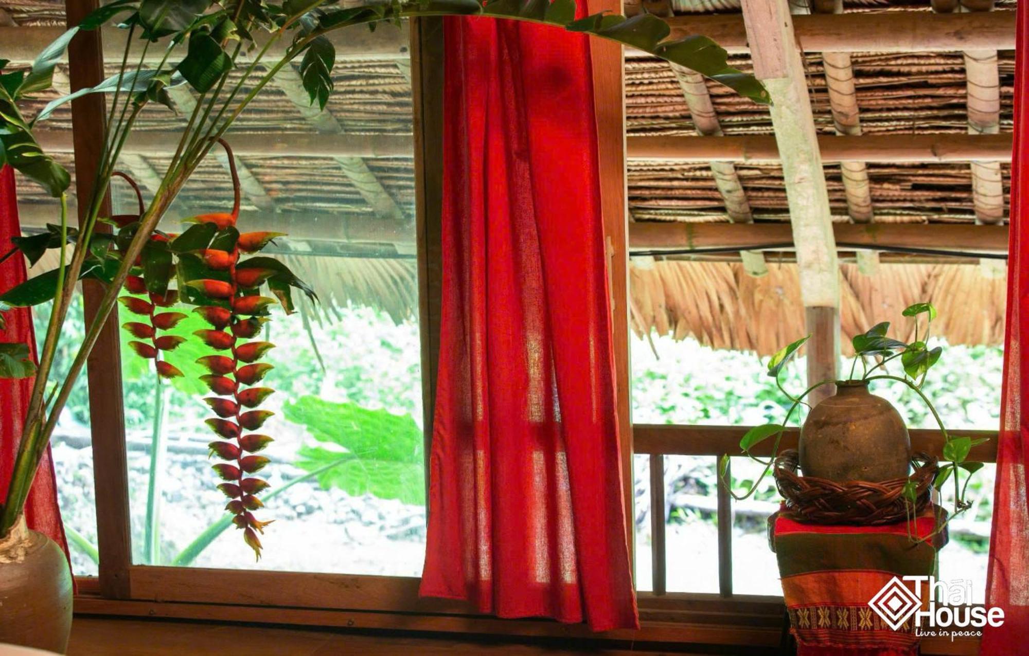 Thai House Pu Luong - Century Old Stilt House With Terrace Views Huong Ba Thuoc Extérieur photo